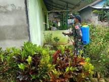  Cegah Covid 19, Satgas Pemtas Kapuas Rutin Semprotkan Disinfektan