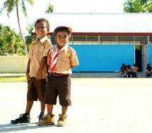 Nadiem: Saya Bahagia Bertemu dengan 2 Anak Hebat Ini, Semoga Dana BOS Papua Bisa Bantu Mereka Sekolah Setinggi-tingginya!