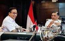 Gubernur Jakarta Anies Baswedan dan Menko Marves Luhut Binsar Pandjaitan
