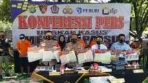 Polda Metro Jaya Gelar Konferensi Pers Pengungkapan Kasus Pemalsuan Materai Senilai 37 Milliar/Tribratanews.polri.go.id