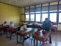 Satgas Yonif 642 Kapuas Mengajar