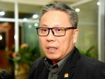 Wakil Ketua Komisi XI DPR RI Dolfie OFP. Foto: Arief/nvl 