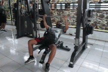 Prajurit Marinir Laksanakan Fitnes