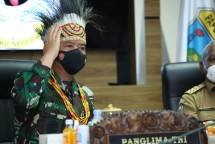 Panglima TNI Sepakan Pendidikan Terbaik untuk Masyarakat Papua dan Papua Barat