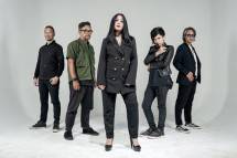 Vokalis Astrid Cokelat Band