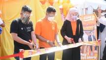 Arief Muhammad Gandeng Selebgram Hijab Dwihanda Luncurkan Bisnis Baru ACIHUY 
