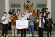 Anak Usaha SCG Serahkan Bantuan Covid-19 Senilai Rp100 Juta untuk Pemkab Sukabumi