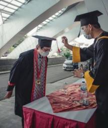 Wisudawan InterStudi