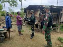Masyarakat Perbatasan RI-PNG Terima Donasi Sembako dari TNI