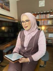 Perancang Busana Nina Nugroho Santuni Anak Yatim Bersamaan Ulangtahun FORWAN ke Tujuh