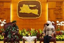 Panglima Divisi Infanteri 2 Kostrad Brigjen TNI Andi Muhammad, S.H, melaksanakan kunjungan kerja ke Kantor Gubernur Jatim, Surabaya. 