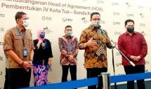 Gubernur Jakarta Anies Baswedan, Menteri BUMN Erick Thohir dan Menparekraf Sandiaga Uno