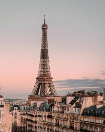 Menara Eiffel, Perancis (Instagram/@toureiffelofficielle)