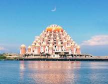 Yuk! Wisata Religi ke 5 Masjid Cantik di Indonesia Ini