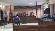 Buruh di Persidangan