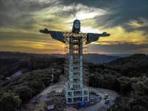 Patung Yesus Cristo Protetor de Encantado (Kristus Pelindung Encantado), di Brasil (Foto: Twitter/inquirerdotnet)