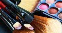 Brush Makeup (Ist)