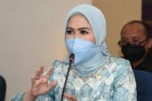 Kemenkes Tolong Catat! DPR Cantik Ini Kesal Bukan Main: Kasus Rapid Test Antigen Daur Ulang Sangat Berbahaya! Ini Kejahatan Besar