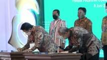 Direktur Utama BSI Hery Gunardi bersama Kemenaker