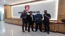 Para kuasa hukum korban mafia tanah: kiri Wishu R, Irwanto Efendi, Lukmanul Hakim, Ridwan Raharjo (prinsipal)
