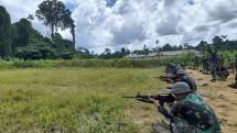  Prajurit Laba-Laba Hitam Pasmar 3 Sorong Laksanakan Menembak Senapan Serbu