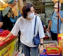 Menkeu Sri Mulyani di Pasar Santa