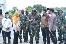 Panglima TNI Marsekal TNI Hadi Tjahjanto Tinjau Isolasi Terpusat OTG dan Kelurahan Rorotan Cilincing