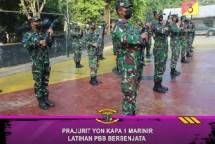 Prajurit Batalyon Kendaraan Amfibi Pengangkut Artileri 1 Marinir Latihan PBB Bersenjata