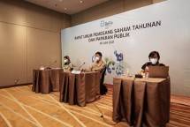 paparan publik perseroan yang digelar secara virtual usai RUPST dari Cikarang, Rabu (30/6). 