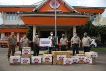 Henri Lincoln, Kepala Pelaksana BPBD Kabupaten Bekasi juga menyampaikan, &ldquo;Bantuan yang diberikan oleh SiCepat ini sangat membantu bagi kami dalam menanggulangi Covid-19 saat ini. 