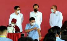 Presiden Jokowi dan Ketum Kadin Rosan Roeslani dan Caketum Kadin Arsjad Rasjid