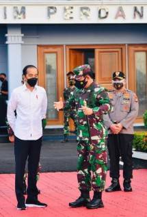 Panglima TNI dan Presiden Jokowi