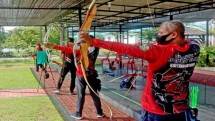  Prajurit Yonif 1 Marinir Laksanakan Latihan Panahan