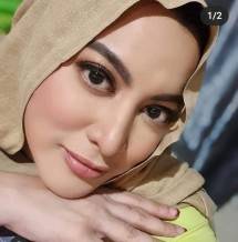 Artis dan Pokitikus Jane Shalimar 