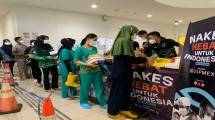 Pembagian makanan di Wisma Atlet oleh Zipmex