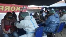  Masyarakat Surabaya Terima Serbuan Vaksinasi Tahap 2 dari Korps Marinir