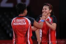 Dukungan semangat terus diberikan oleh mantan pebulu tangkis Indonesia kepada pasangan ganda putri Greysia Polii/Apriyani Rahayu yang akan berjuang di babak final Olimpidae Tokyo 2020 melawan unggulan dua asal China Qing Chen Chen/Yi Fan Jia di Musashino Forest Sport Plaza Tokyo pada Selasa (02/08) siang ini. (foto:nocindonesia)