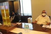 Temu Media di Gedung Plaza Office Tower, CEO Media Grup Mohammad Mirdal Akib didampingi CEO Vice President Media Group Kioen Moe dan VP Corp Com MG Fifi Aleyda Yahya, pada Rabu (5/8/2021).
