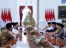 Pertemuan Presiden Joko Widodo dengan GNPF-MUI (Foto Humas Setkab) 