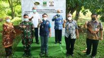 Bupati Bekasi Acungi Jempol Langkah Kawasan Industri Jababeka Sediakan 2 Hektar Lahan Cetak Petani Milenial