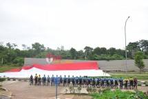 Bendera Merah Putih Ukuran Besar di Titik "0" KM Sota Merauke