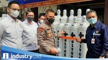 Kadin - SKK Migas Serahkan Bantuan Ratusan Tabung Oksigen dan Alat Bantu kepada Polri