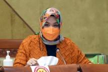 Anggota Komisi IX DPR RI Putih Sari saat rapat kerja Komisi X DPR RI dengan Menteri Kesehatan Budi Gunadi Sadikin, yang juga dihadiri Kepala BPOM, IDI, ADINKES di gedung DPR RI, Senayan, Jakarta, Rabu (25/8/2021). situs dpr
