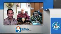 MenkopUKM Teten Masduki bersama Mendikbudristek Nadiem Makarim peluncuran peningkatan platform Sistem Informasi Pengadaan Sekolah (SIPLah)