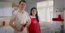 Pasangan selebritis, Titi Kamal & Christian Sugiono. 