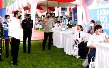 Tinjau Kegiatan Vaksinasi Kolaborasi Kebangsaan, Jokowi: Mari Kita Sukseskan Program Vaksinasi Nasional 