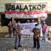 KSP Sahabat Mitra Sejati dan Bank Sampoerna Berbagi Sembako 