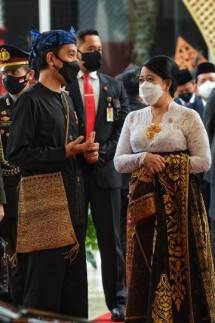 Presiden Jokowi dan Ketua DPR Puah Maharani