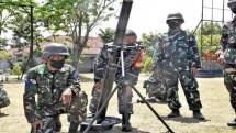 Prajurit Batalyon Infanteri 5 Marinir Drill Tempur Menembak Senjata Bantuan Mortir 81 MM dan 60 MM