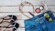 Ilustrasi Barang Bawaan Saat Berlibur (Foto: Pinterest)